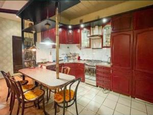 Апартаменты целиком 3-х комнатная квартира в центре Одессы