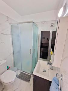 Quiet Top Floor One Bedroom Apartment in Pyla Near Beach