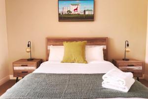 Rooftops on HenryCentre of West End Cafes