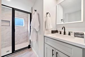 Med Center Studio Near Museums Fire Pit WiFi BBQ