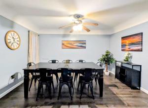 Spacious 3 bedroom home by Melrose and 10 minutes to Hollywood Walk of Fame