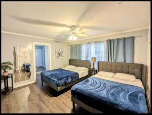 Spacious 3 bedroom home by Melrose and 10 minutes to Hollywood Walk of Fame