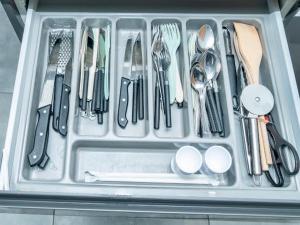 Premium Luxury Stay - Modern with Jetted Tub & Garden