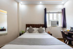 Hotel Mannat Green Near Naraina Vihar Metro Station