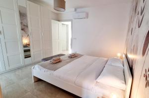 Lovely 2 bed 3 bath, fully equipped, near promenad