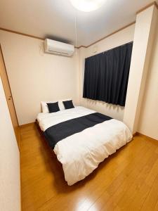 Namba Walking Area, Shinsaibashi, Tsutenkaku Private Rental Wi-Fi & Parking