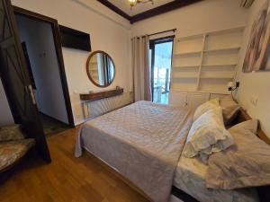 The-terrace-of-glyfada