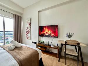 12F Cozy Studio Unit at The Loop Towers