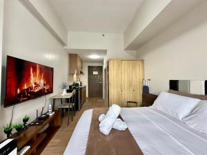 12F Cozy Studio Unit at The Loop Towers