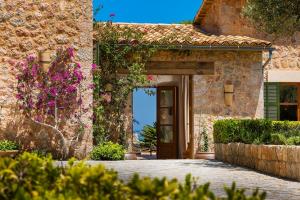 Secluded Paradise in Banyalbufar, 1021