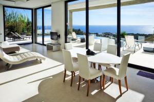 Serene 4 Bedroom Villa in Ibiza City, 1032
