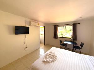 Patong Canal Villa 303