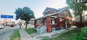 House in Niagara falls, Close to Clifton Hill, Casino and Horseshoe falls and with kitchen for 6 Guest