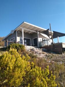 Barbers Trail Lodge - Modern Comfort, Wild Beauty