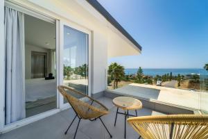 Higueron Hill Villa private pool