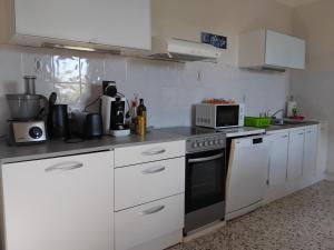 A 5 Minutes des Ocres Gïte La Charite Gordes Roussillon