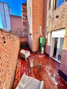 Refugio urbano frente a Sanatorio Allende