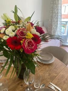 Iago city,appartement spacieux 2 chambres, hyper centre, aéroport et gare à proximité