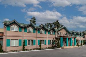 Seasons SPA Boutique Hotel