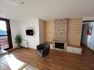 Spacieux appart rénové, 3 pièces + cabine, proche pistes, 8 pers, animaux admis - FR-1-181-1913