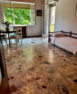 La Dolce Vita vintage Tropea center with parking