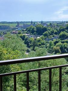 На Ковальській з видом на фортецю для родини