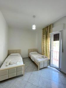 Villa Joli - 120sqm - 3 Bedroom - 2 Baths House with Yard & Parking in Central Vlore