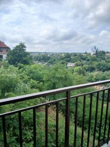 На Ковальській з видом на фортецю