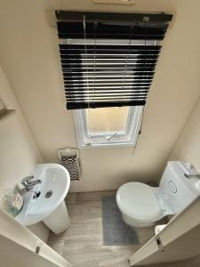 Four-bed Delta Caravan, Uddingston, Glasgow Located in Uddingston, Glasgow at Maryville Caravan Site