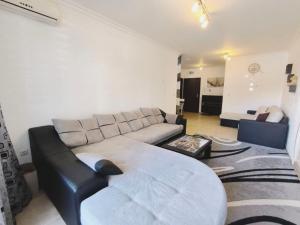 Dom-El Real Apartments Amphora