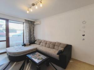 Dom-El Real Apartments Amphora