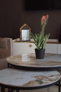 Capital Apartments - Premium luxury by the lake