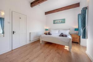 Pembrokeshire Near Beach With A Hot Tub