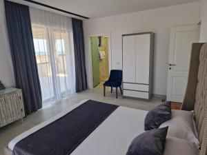 Suite Pool Golful Francez