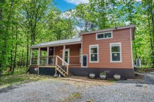 Mentone Tranquility Base with Hot Tub