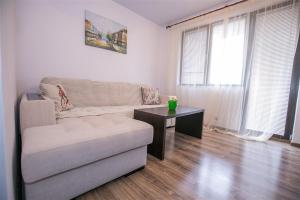 В Сандански есента идва с топлина, слънце и златна светлина