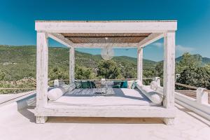 Luxurious 4 Bedroom Villa in Ibiza City, 1273