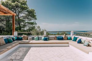 Luxurious 4 Bedroom Villa in Ibiza City, 1273