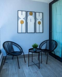 NEW Luxury 2BR Apartment with Gym, Rooftop Pool, Sauna, Longe, Sky View in Downtown