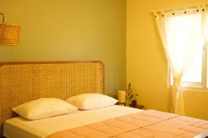 Villa Teras Makati 4BR near Curug Nangka