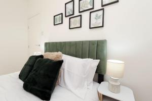 20 off weekly, 30 off Monthly - free parking