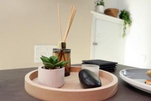 20 off weekly, 30 off Monthly - free parking