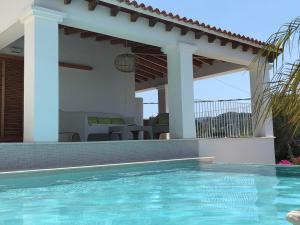 Exclusive Villa Retreat in Ibiza City, 1075