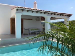 Exclusive Villa Retreat in Ibiza City, 1075