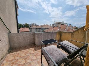 Sea Star Studio-to the Sea Garden