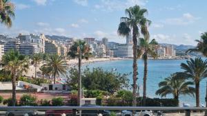 Magic holiday - 1st line, seaview, pool & parking