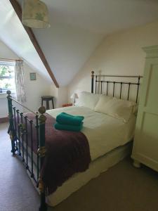 Escape to Pembrokeshire - charming spacious cottage