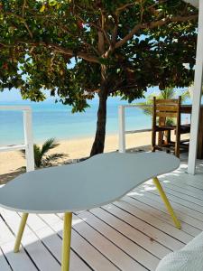 Oceanfront Villa at Bang po Beach-Koh Rooms