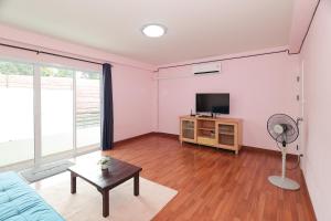 The Comfort house near CMU