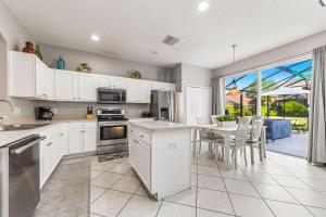 6 Bedroom Villa - Emerald Island Retreat